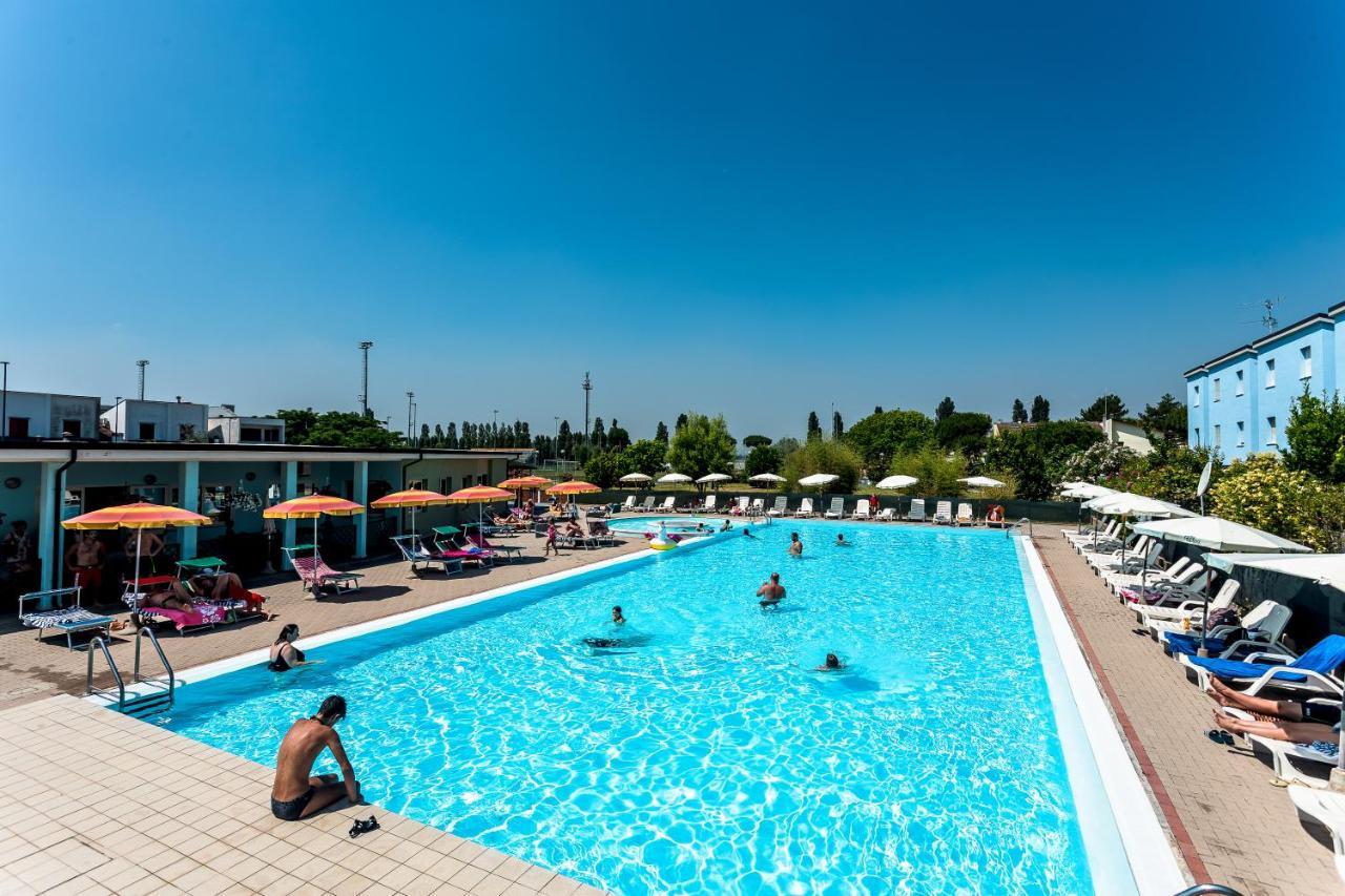Long Beach Village Residence Sul Mare Spiaggia Privata Inclusa Lido Adriano Dış mekan fotoğraf