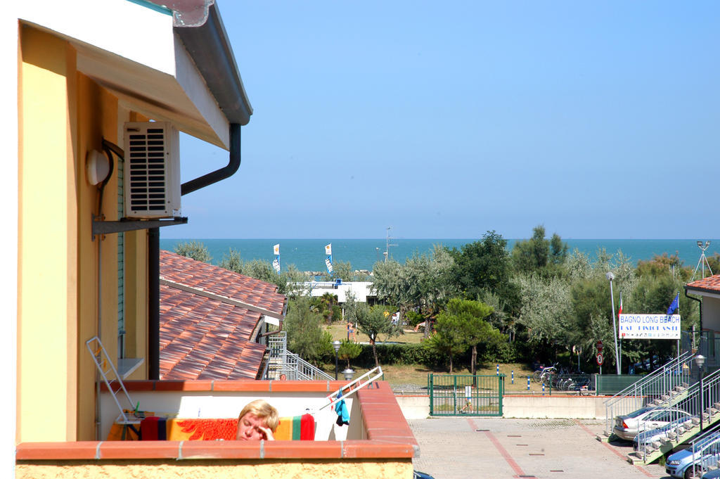 Long Beach Village Residence Sul Mare Spiaggia Privata Inclusa Lido Adriano Dış mekan fotoğraf