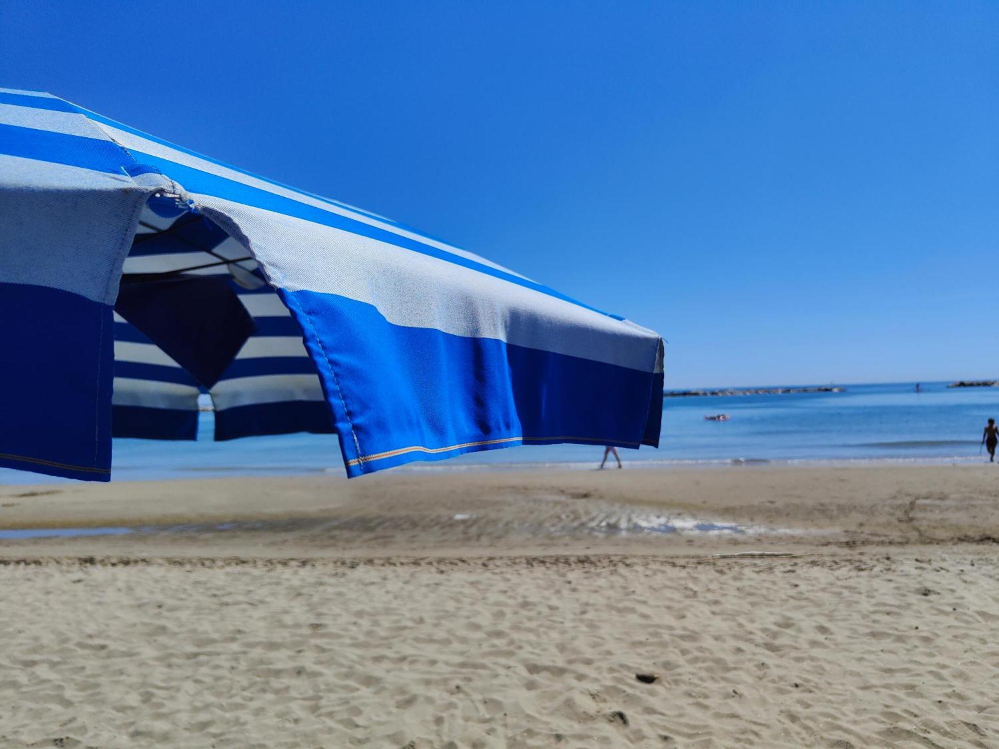 Long Beach Village Residence Sul Mare Spiaggia Privata Inclusa Lido Adriano Dış mekan fotoğraf