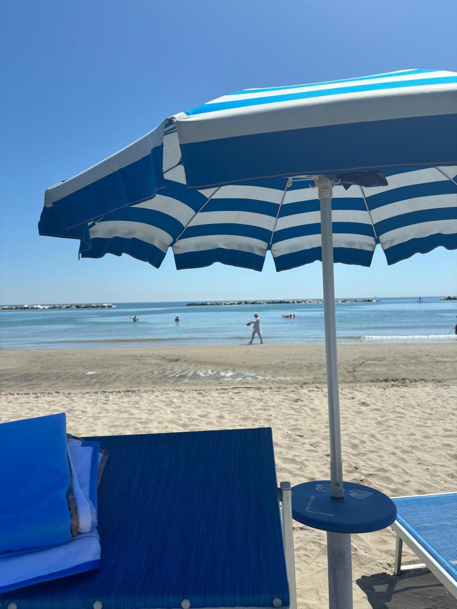 Long Beach Village Residence Sul Mare Spiaggia Privata Inclusa Lido Adriano Dış mekan fotoğraf