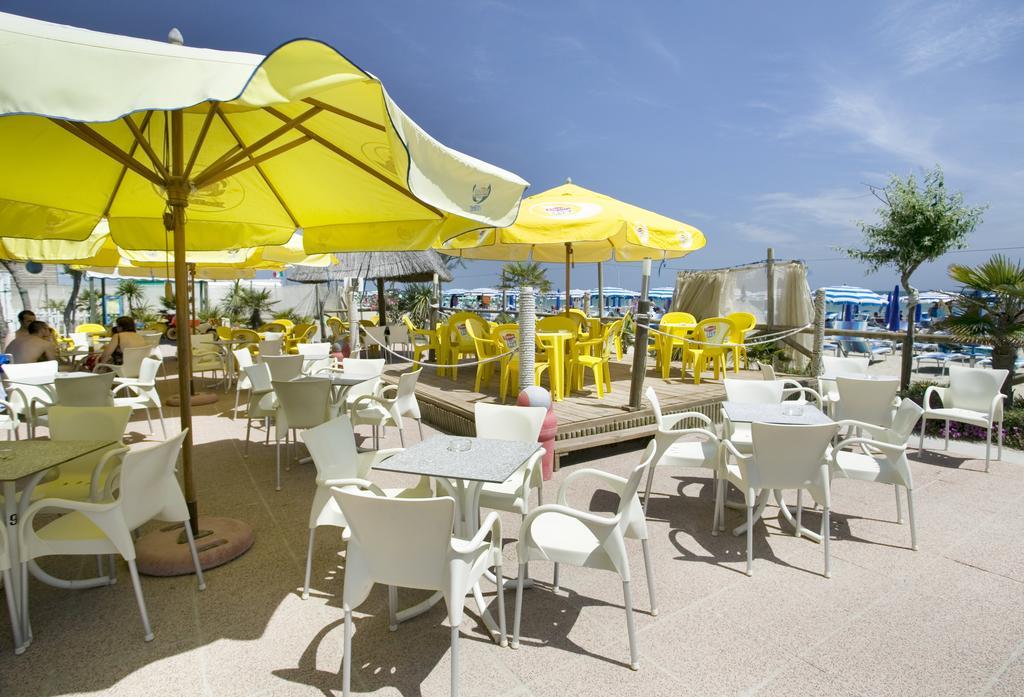 Long Beach Village Residence Sul Mare Spiaggia Privata Inclusa Lido Adriano Dış mekan fotoğraf