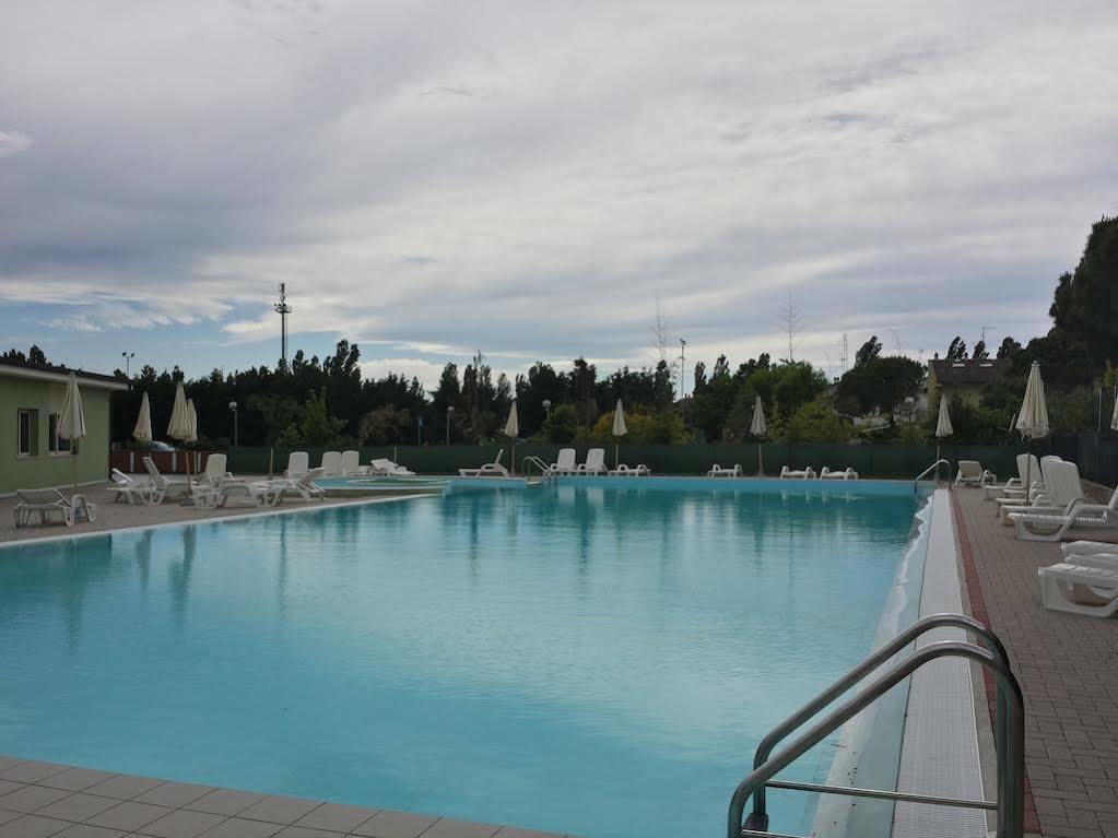 Long Beach Village Residence Sul Mare Spiaggia Privata Inclusa Lido Adriano Dış mekan fotoğraf