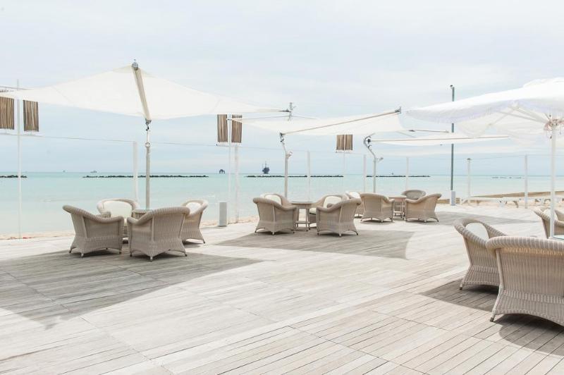 Long Beach Village Residence Sul Mare Spiaggia Privata Inclusa Lido Adriano Dış mekan fotoğraf