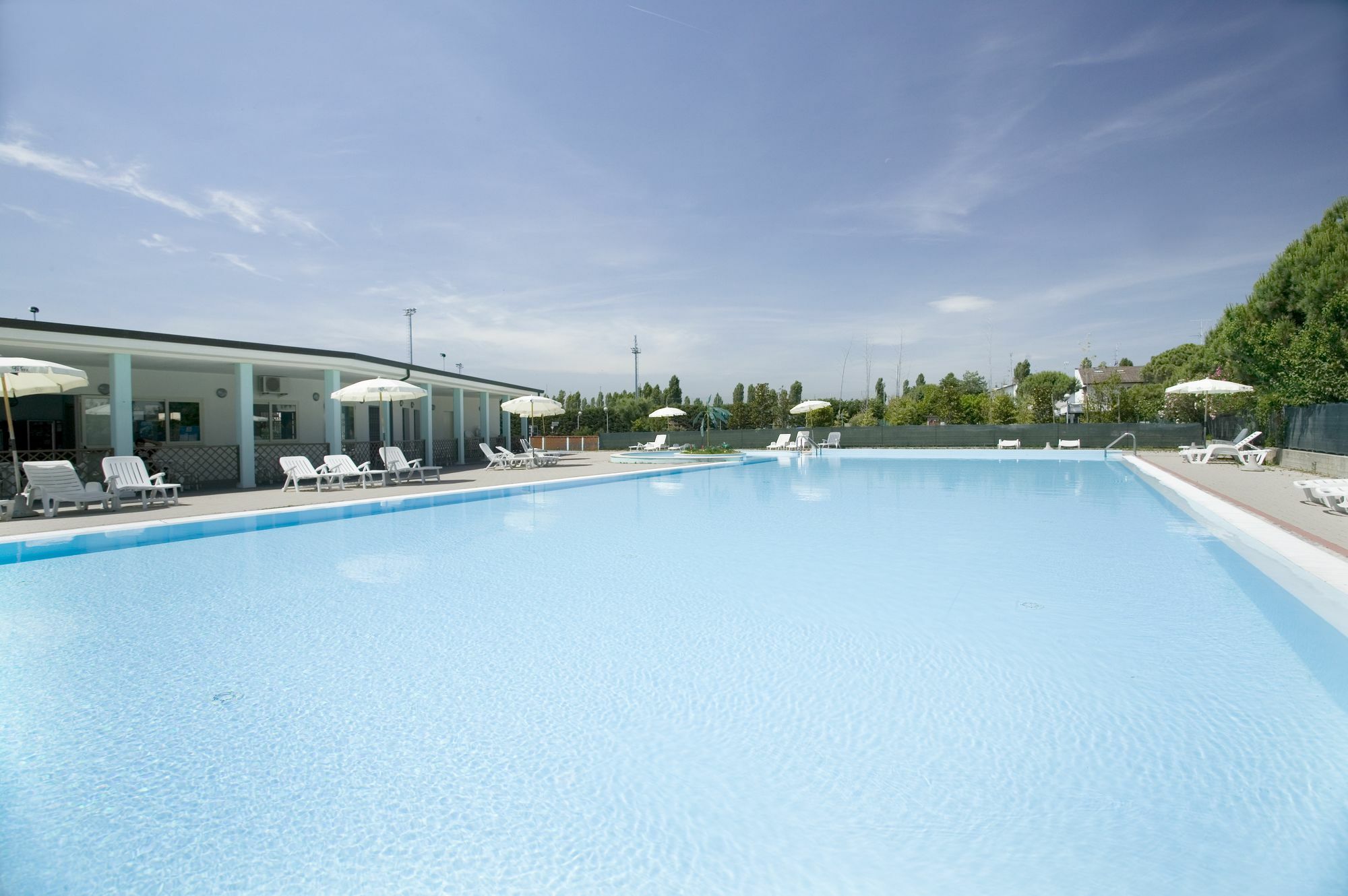 Long Beach Village Residence Sul Mare Spiaggia Privata Inclusa Lido Adriano Dış mekan fotoğraf