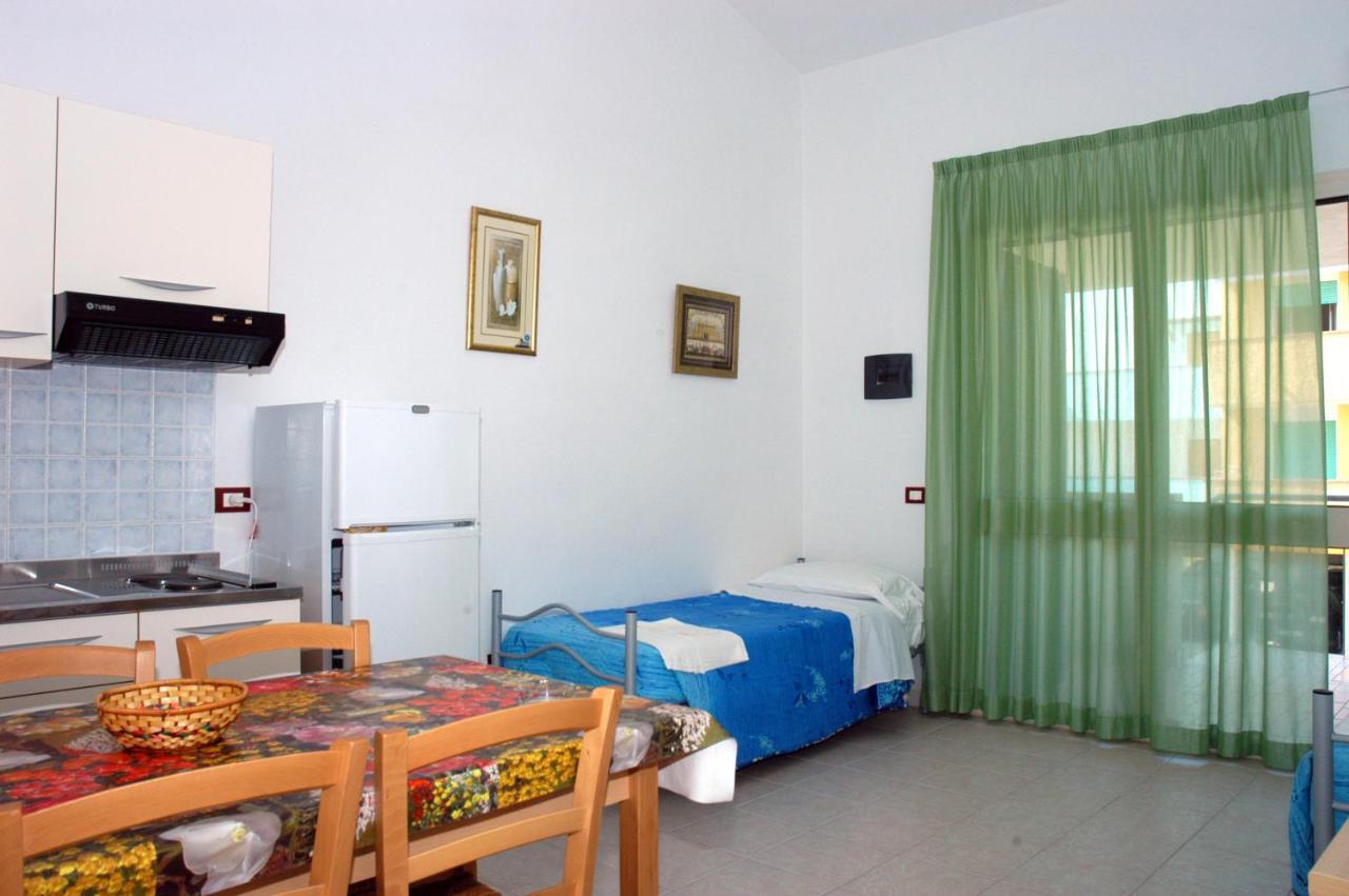 Long Beach Village Residence Sul Mare Spiaggia Privata Inclusa Lido Adriano Oda fotoğraf
